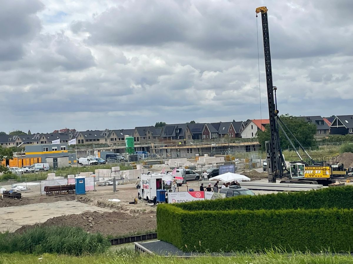 Eerste paal Het Erfgoed