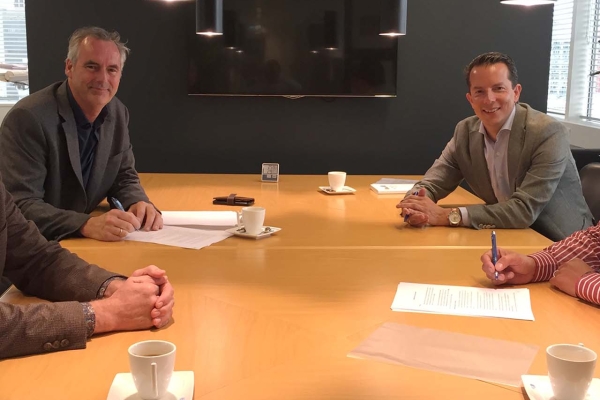 Samenwerkingsovereenkomst voor woningbouw in gemeente Haarlemmermeer getekend : Samenwerkingsovereenkomst voor woningbouw in gemeente Haarlemmermeer getekend