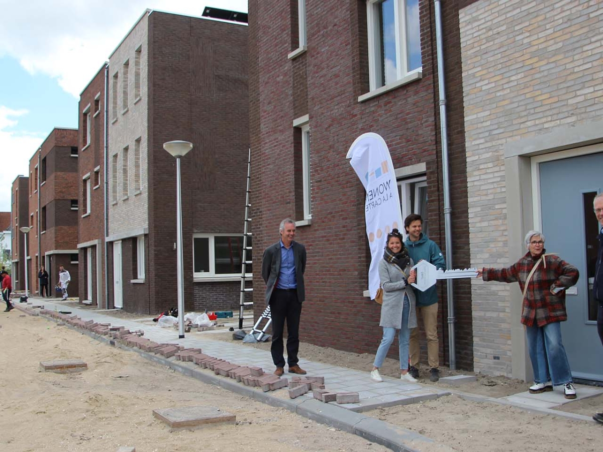 Eerste bewoners MO-project Het Nieuwe Water in Delft ontvangen de sleutel