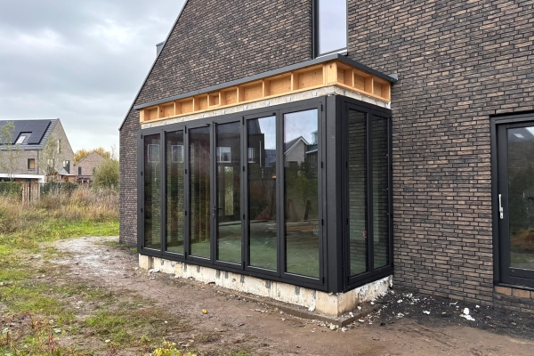 Vrijstaande bungalows en villa opgeleverd! : Vrijstaande bungalows en villa opgeleverd!