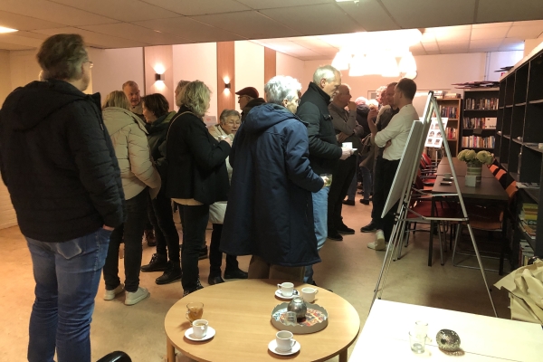 Drukbezochte informatieavond Hof van Trijntje in Zwammerdam : Drukbezochte informatieavond Hof van Trijntje in Zwammerdam