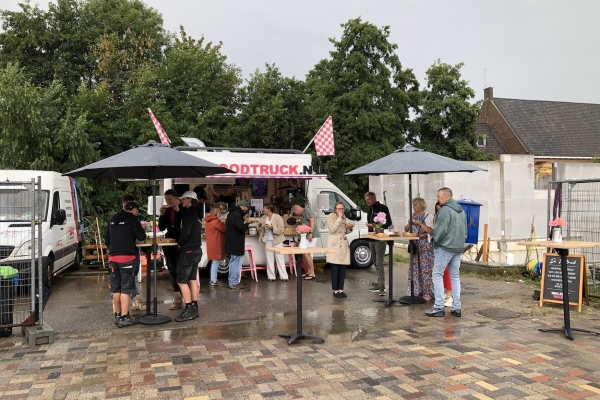 Feestelijk moment bij Drie Watermeesters : Feestelijk moment bij Drie Watermeesters